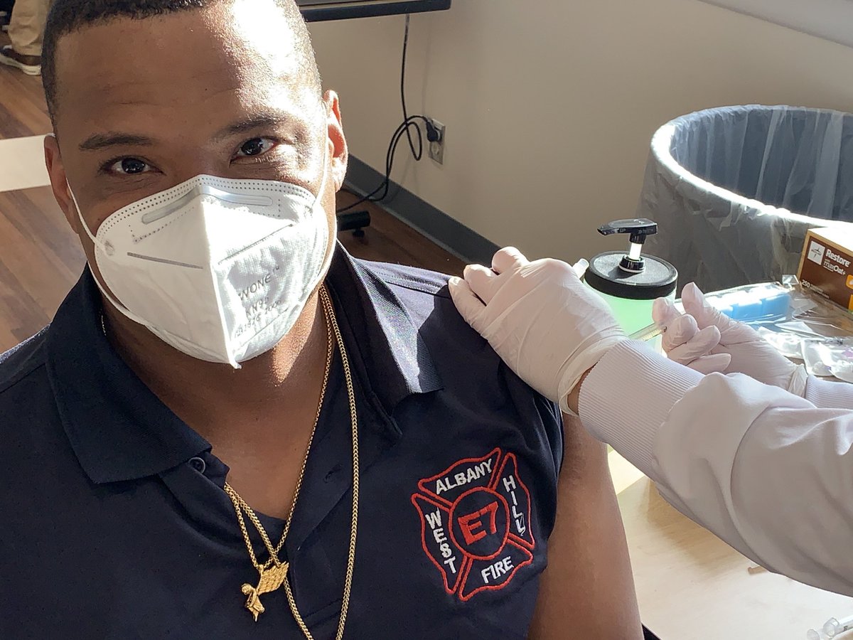 EMS Vaccinations starting in Capital District of NYS! Great teamwork from the Capital Region - #EMSVax #GetVaccinated #AlbanyMed #AlbanyFire #AlbanyCountySheriff #ColonieEMS #EMSWorld