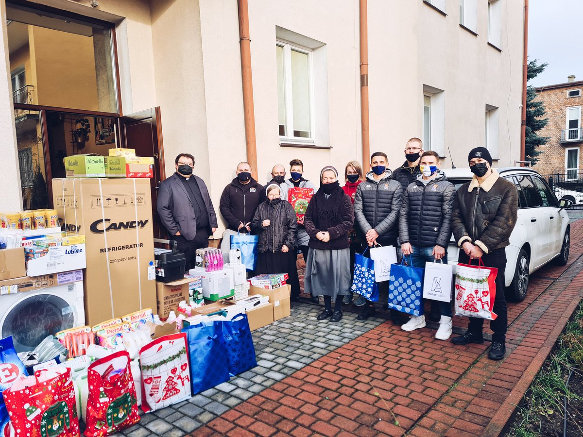 SKMLMotorowcy's tweet photo. Z całego serca dziękujemy wszystkim osobom, które wsparły naszą akcję dla Domu Samotnej Matki. Dzięki Wam po raz kolejny udało się zabezpieczyć potrzeby ośrodka i sprawić prezenty dla Mam i Dzieci. Jesteście Wielcy!
@KRMotorLublin #Motorowcy #DSMchallenge #kibicepomagają https://t.co/AQtYvex11B