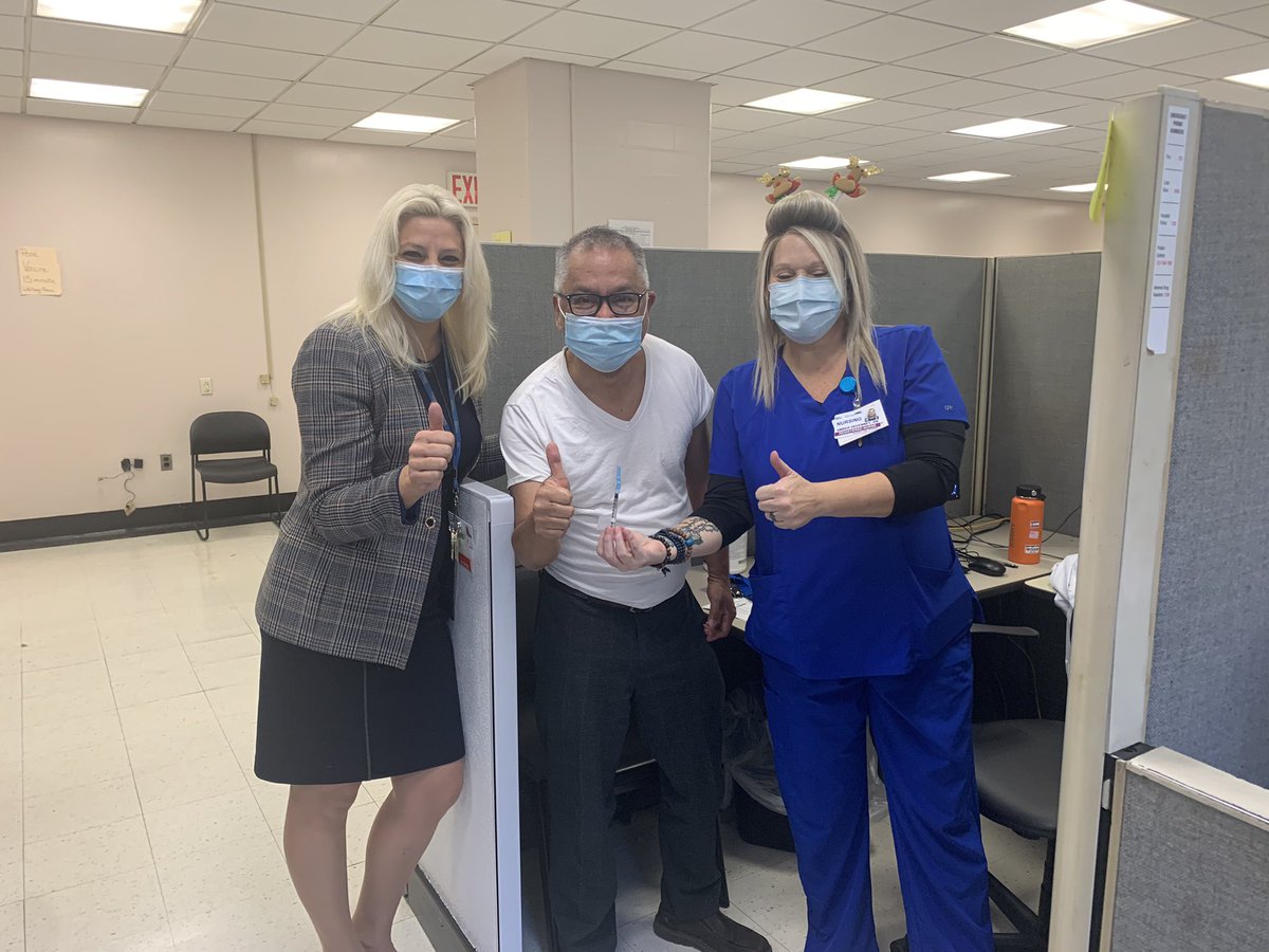 MedelBc's tweet photo. Talk about patient safety, quality and experience.  NYC Health + Hospitals has them all.  How about a CNO Dr. Noreen Brennan and a Chief Safety Officer, Carey Hamblin who were there while receiving my first dose of Covid-19 Pfizer vaccination? https://t.co/Syg5Bqc3ix