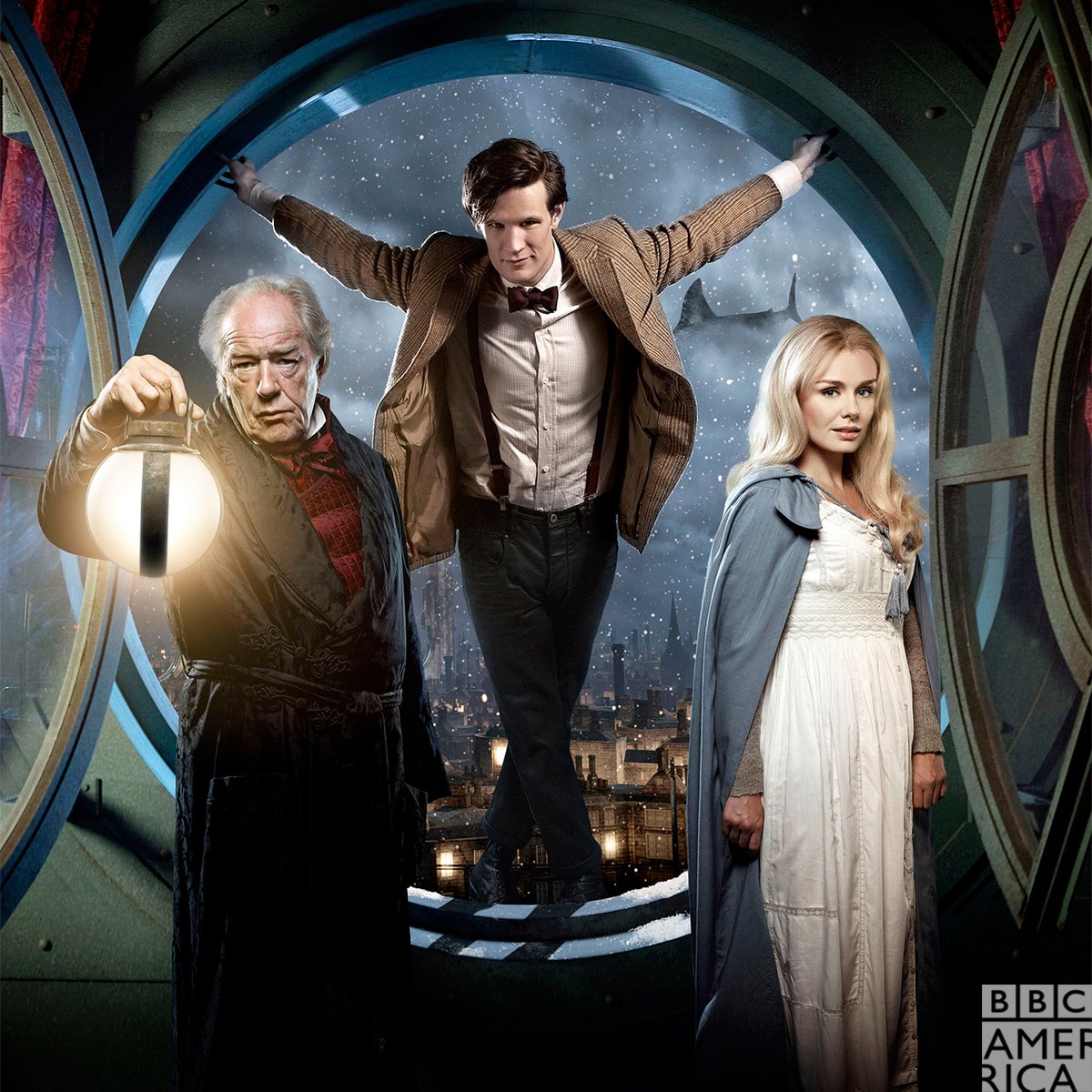 AMCDoctorWho's tweet photo. Today is the anniversary of quite a few #DoctorWho episodes including 'The Christmas Invasion', 'The Runaway Bride', 'A Christmas Carol', and 'Last Christmas'. 

Which Christmas special is your favorite? https://t.co/dUXFauBNu4