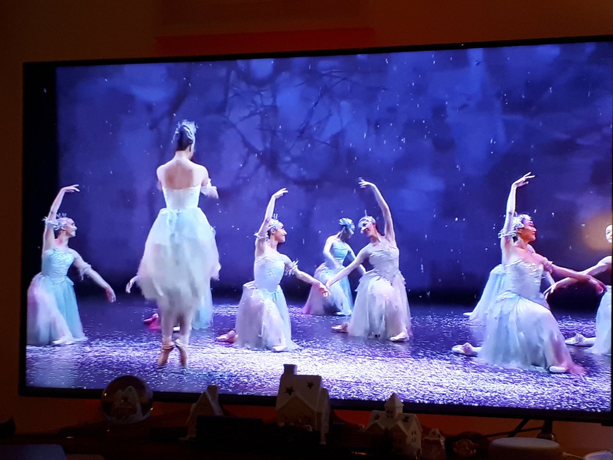 sugarfloat's tweet photo. Absolutely LOVED watching the @BRB #nutcrackerathome 😍 Can't wait to get back to live theatre. 👏🏼👏🏼👏🏼👏🏼 https://t.co/XlXkdptKh5