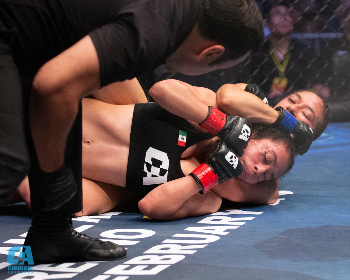 combateglobal's tweet photo. Meet Ana "Guerrera" Palacios. Her nickname was given to her at a young age because she was able to fight through a condition she was born with. When she is not fighting, she is at school studying to become an engineer👏
#CombateAmericas
#FemaleFighterWednesday https://t.co/b0XA5dgFzx