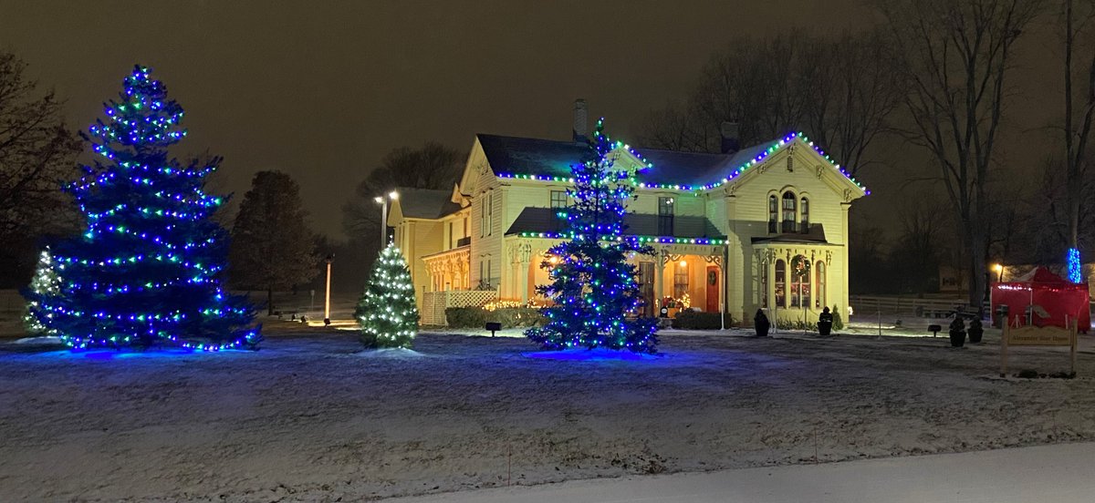 djwest777's tweet photo. While Santa is off to take care of his Christmas duties, the holiday light display around the Alexander Blue House at Greenmead will stay on all evening on Christmas Eve and Christmas Day for visits and pictures!! https://t.co/r6mcgRGIdv