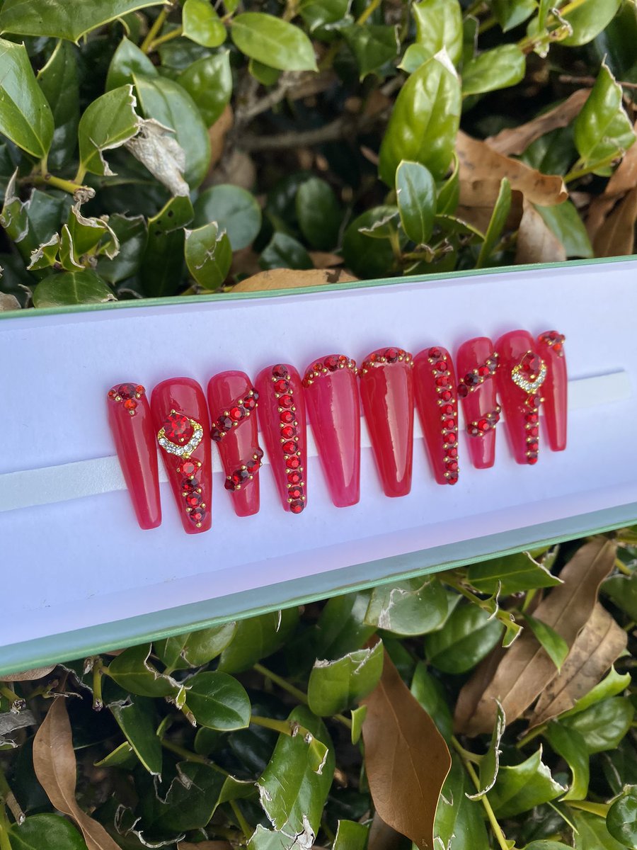 Hot Mama 🔥😍🥰😍🥰🥰 shop Jessnails7.com #pressonnails #gelpolish