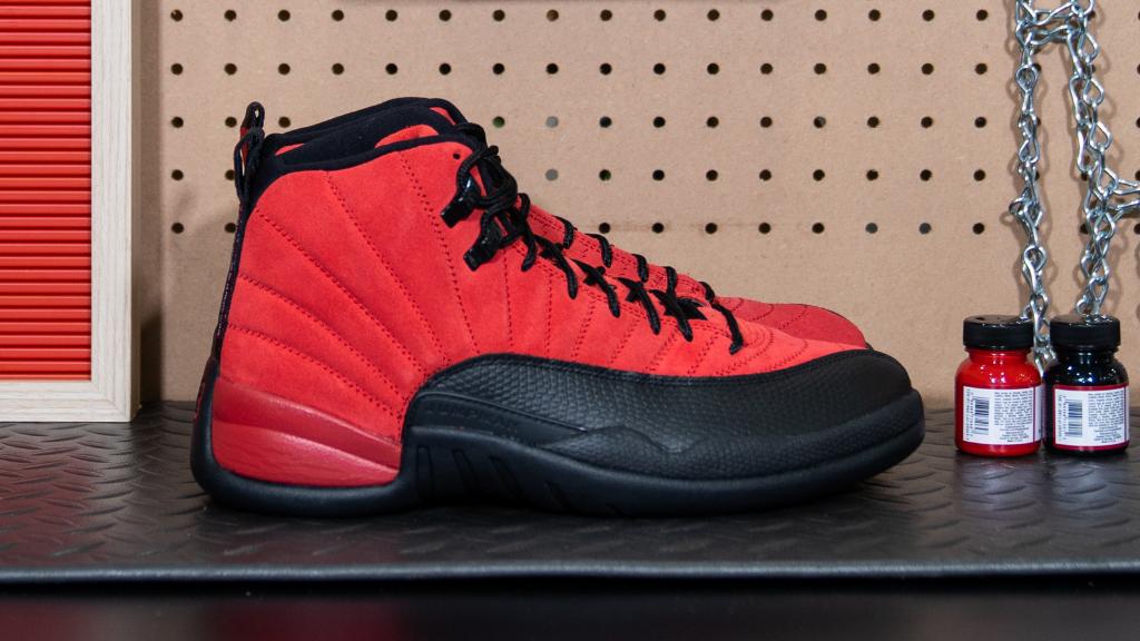 foot locker jordan 12 red