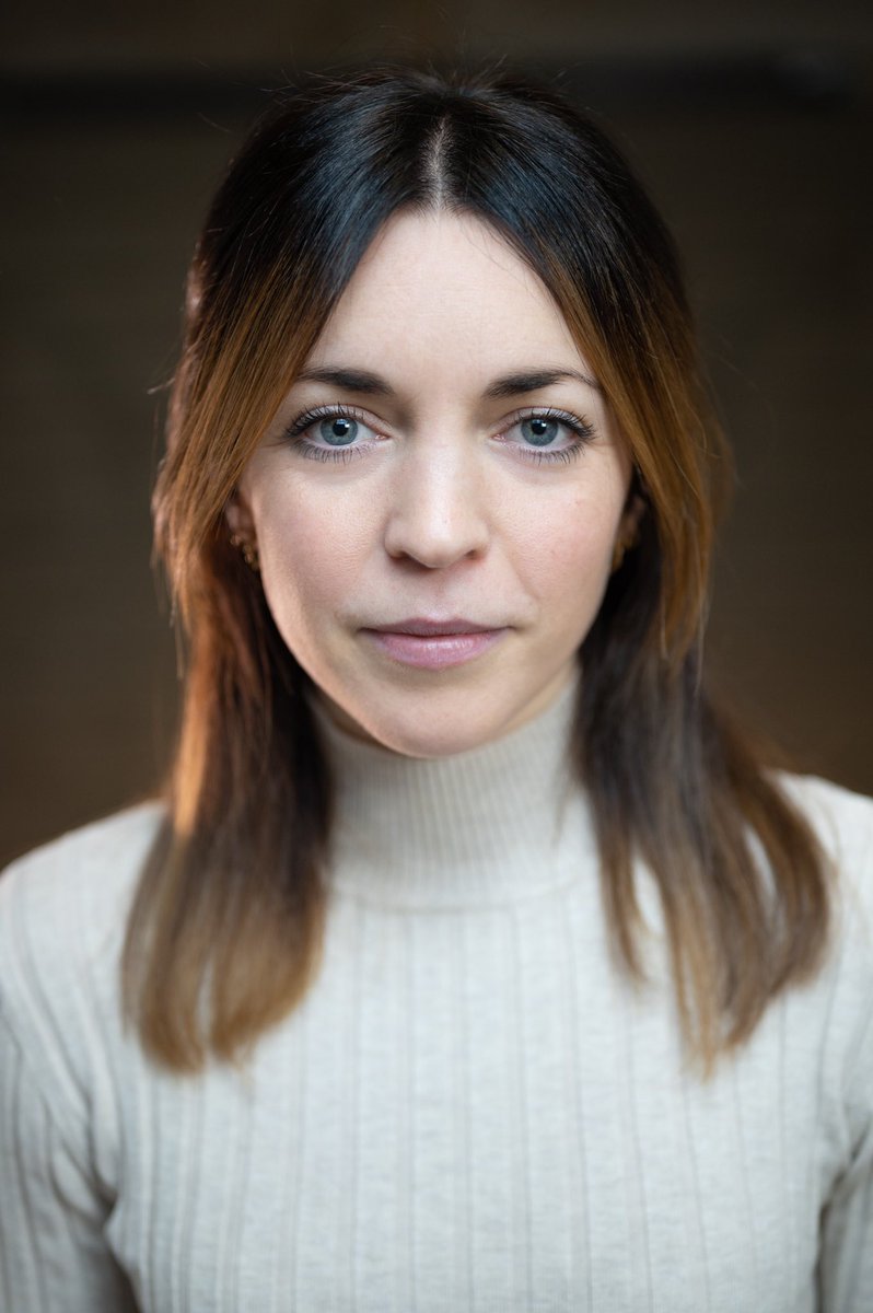 Rach_Bright's tweet photo. New headshots just in time for lockdown! 😂😂 @silkscreen_ being bloody fab. THANK YOU! #IsThereAnyActingHappeningAnywhere https://t.co/yjvejrX07d