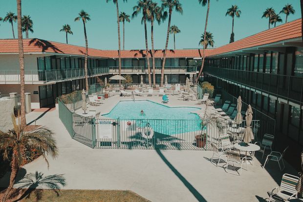 WSJ: Empty Hotels Get Second Life as Tiny Apartments During Pandemic buff.ly/38rgieG ($$$)