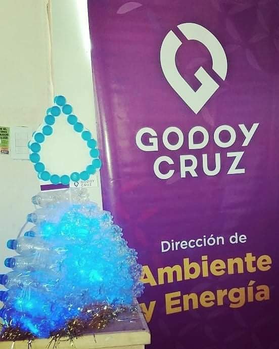 YamelAses's tweet photo. 💫💧 Nuestro deseo es que seamos conscientes de la importancia que tiene el agua para la vida.
¡Por unas fiestas con consumo responsable!
#consumoconciente #EficienciaHídrica
#GCSustentable 🌎♻️ https://t.co/Ica6rMA95p