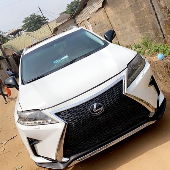 ALLIBALOGUNTOBI's tweet photo. BARELY USED RX350 2010 UPGRADED TO 2016 FULLEST OPTION WITH MOUSE AVAILABLE AT AGO ROUND ABOUT 5M LAST @allibaloo @Deola__Adereti @Bukky_George #KingOfSwallow #FirstBankMaskUp #COVID19 #Christmas # https://t.co/PFNdBUr67P