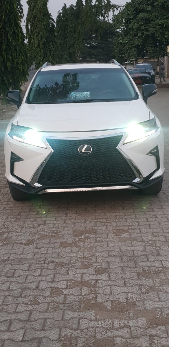 ALLIBALOGUNTOBI's tweet photo. BARELY USED RX350 2010 UPGRADED TO 2016 FULLEST OPTION WITH MOUSE AVAILABLE AT AGO ROUND ABOUT 5M LAST @allibaloo @Deola__Adereti @Bukky_George #KingOfSwallow #FirstBankMaskUp #COVID19 #Christmas # https://t.co/PFNdBUr67P