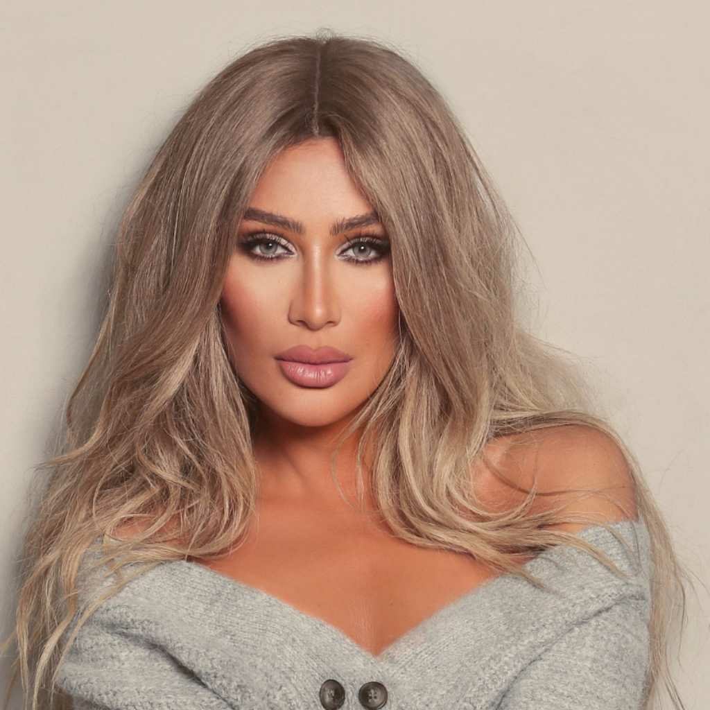 mayadiab's tweet photo. اسمعوا أغنيتي الجديدة #دوب على أنغامي ❤
#NowPlaying “دوب [حصرياً]” by مايا دياب on #Anghami https://t.co/hvSJ165jwa https://t.co/ySM270kpo0