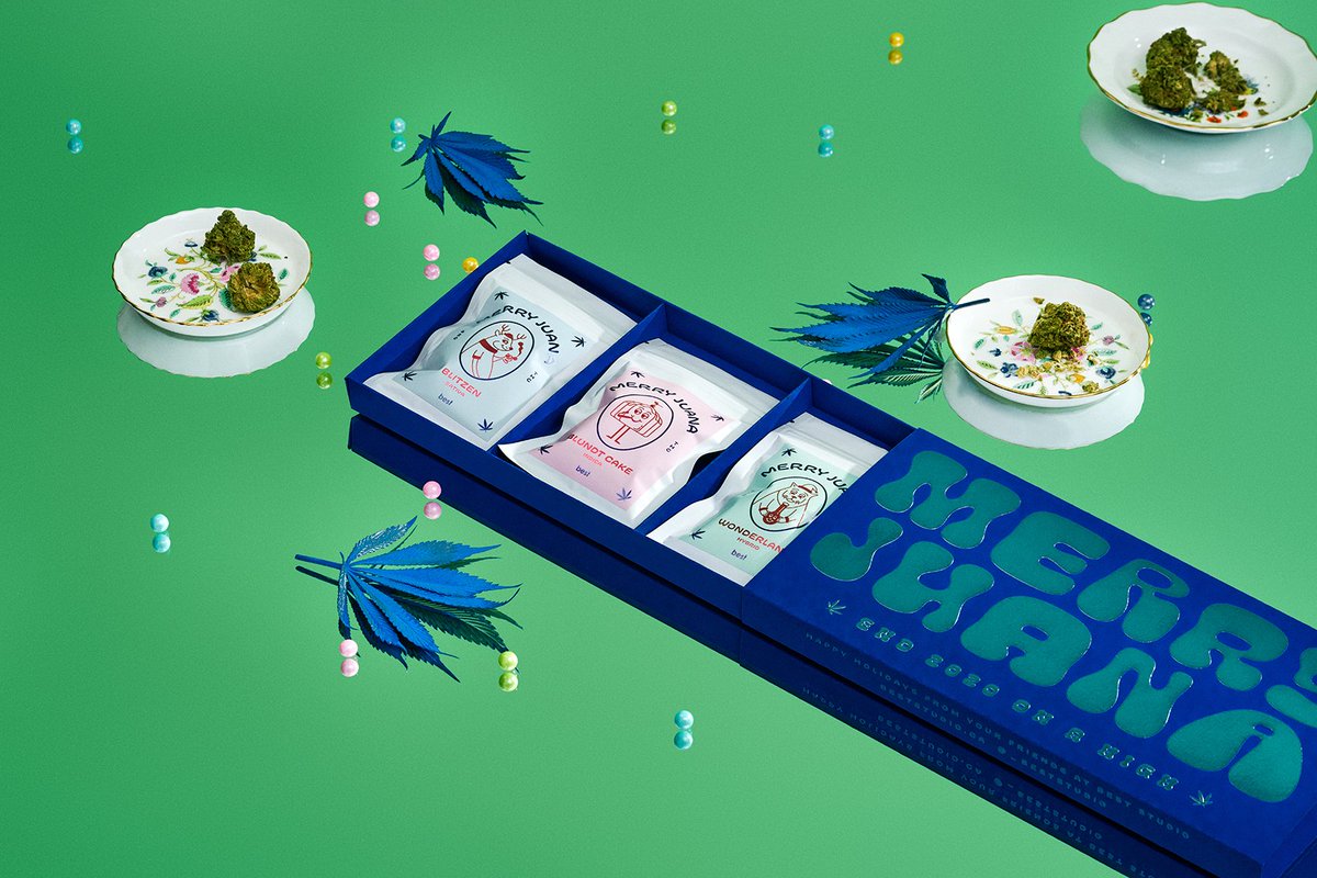 mohawkpaper's tweet image. We're ending 2020 on a high with Best Studio's custom cannabis-themed Christmas packages. 💙🎄

Learn more: mohawkconnects.com/article/mohawk…

#mohawkpaper #coloredpaper #foilstamp #graphicdesign #printdesign #design #branding #packaging #packagingdesign #branddesign #cannabis
