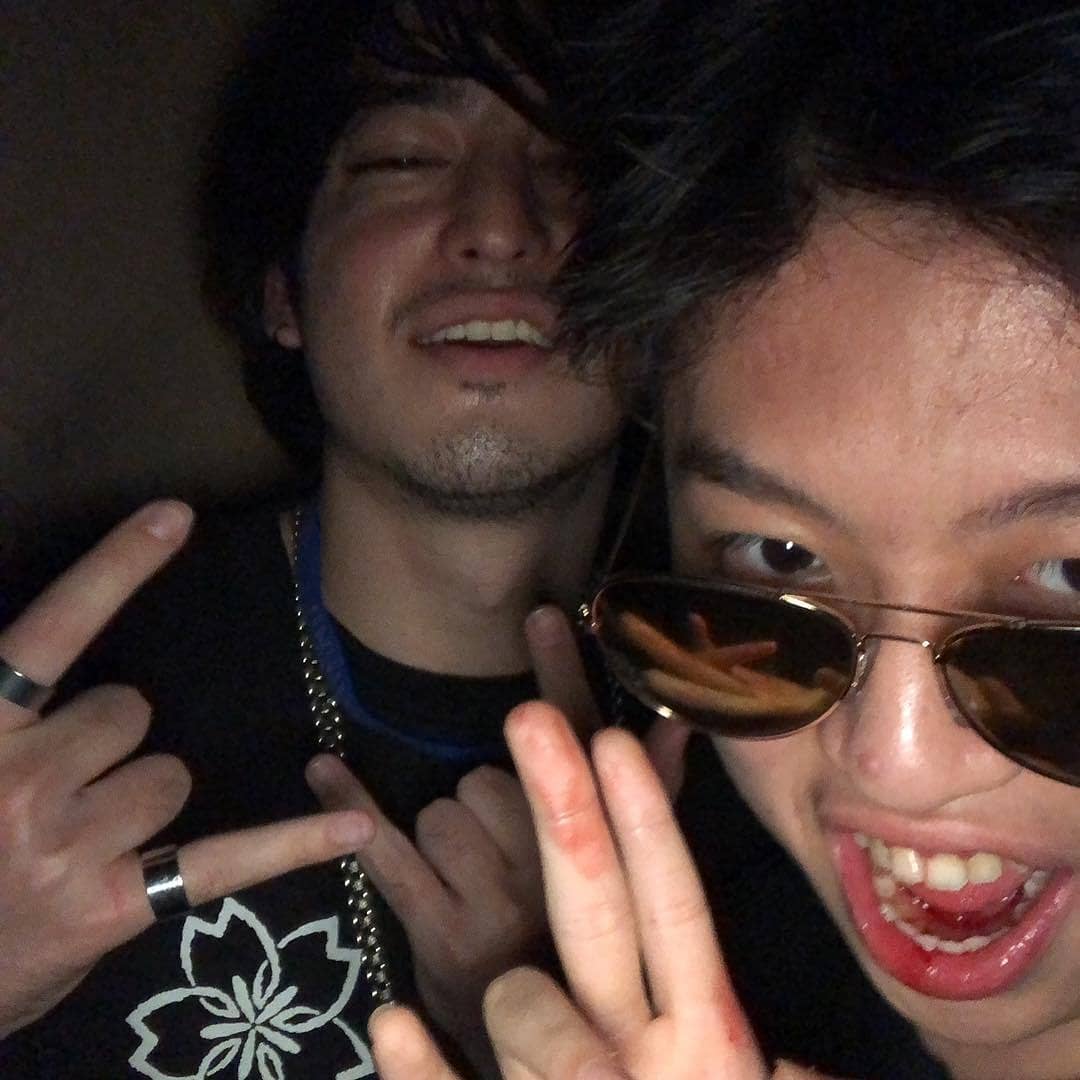 jojikusunoki88's tweet photo. Joji wearing his own clothing merchs~♡ https://t.co/FIw6yhjROv