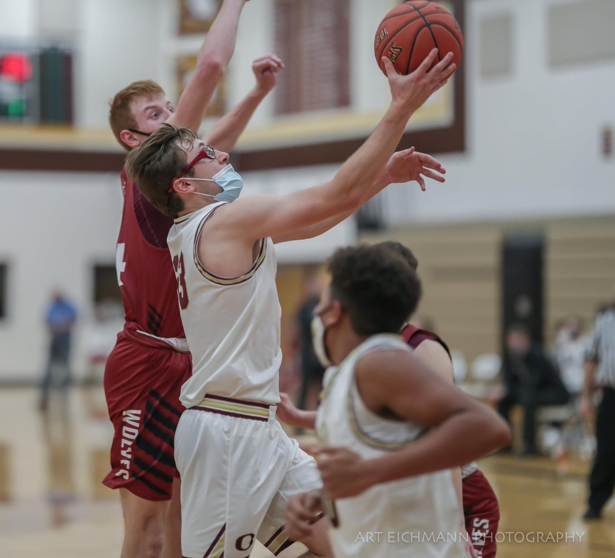 Art037's tweet photo. Omro Boys Basketball recent action. @FansFoxes #omropride https://t.co/FBQq7zTezv