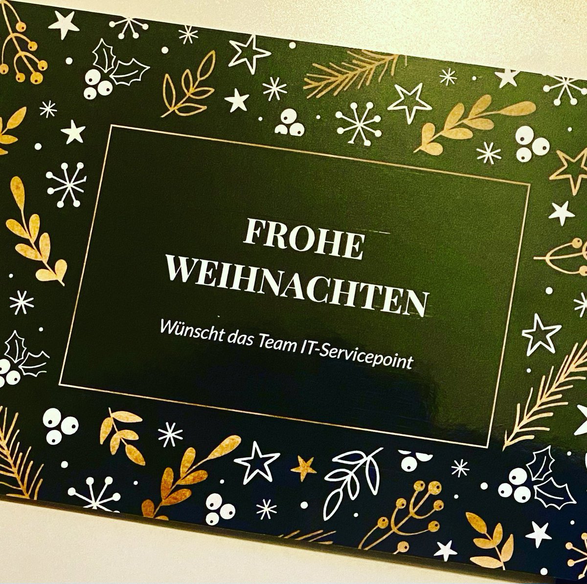 IT_Servicepoint's tweet image. Wir wünschen all unseren Kunden,  unseren Freunden sowie allen Geschäftspartnern eine frohe und besinnliche Weihnachtszeit sowie einen guten Rutsch ins neue Jahr 2021.  #lockdown #Cyberbug2077 #antispam #geschenk #Weihnachten #it #Fulda #schenklengsfeld #badhersfeld #Hessen