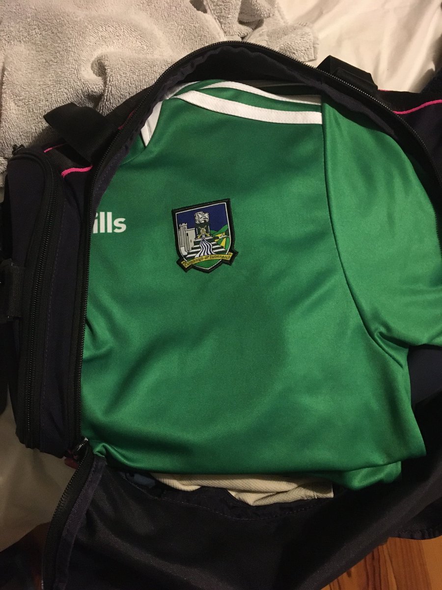 julesdarcy's tweet photo. Always pack the jersey last so it’s the first thing you see when you open up the bag on arrival https://t.co/s4F5hCiuC9