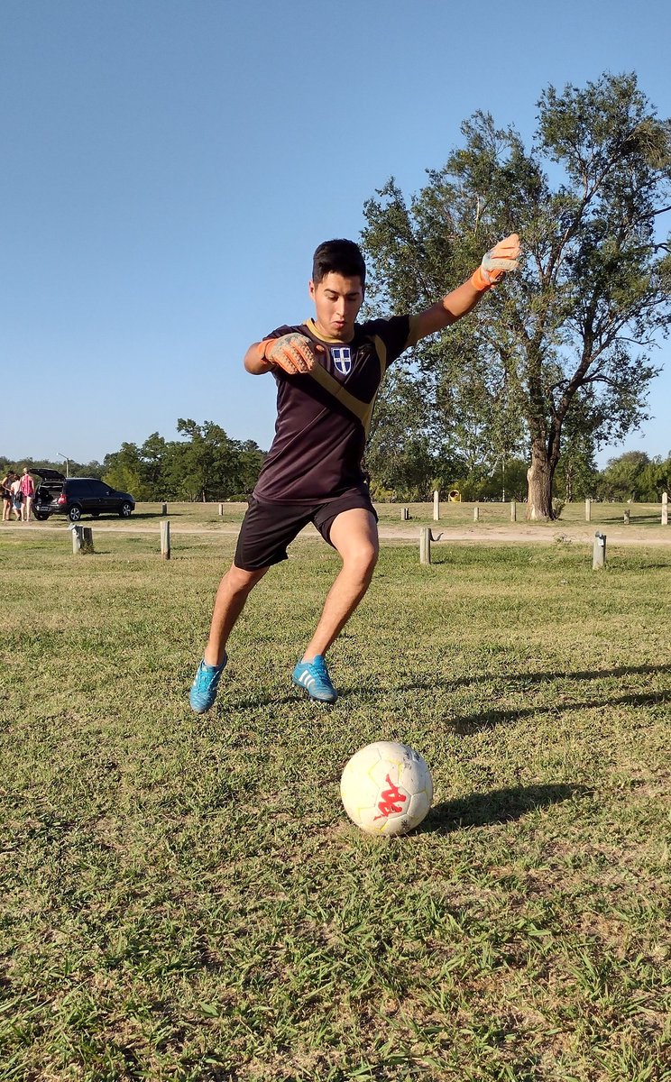 nahuelperez46's tweet photo. Se que lo voy a lograr♥️ papá y mamá quiero que estén orgullosos del pibe que criaron
#pretemporada2020
#CSC https://t.co/aC7LY8nKjK