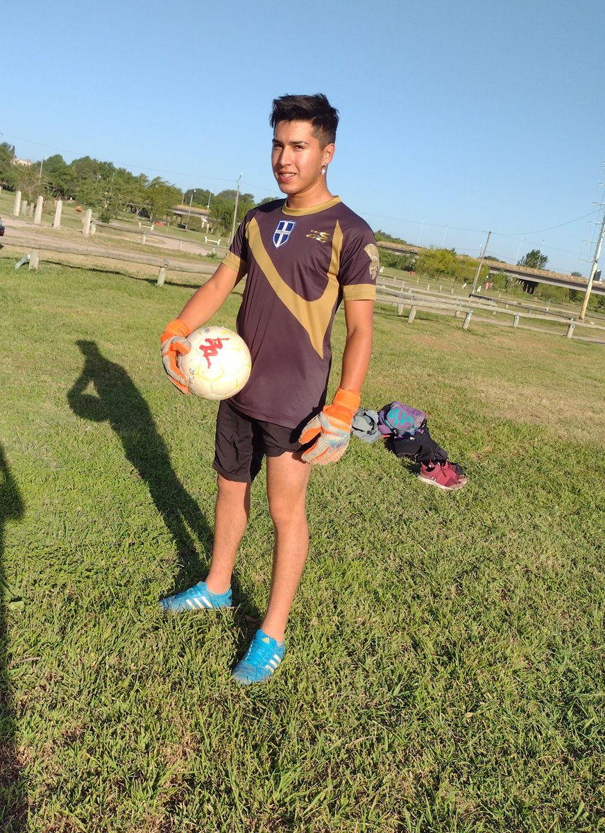 nahuelperez46's tweet photo. Se que lo voy a lograr♥️ papá y mamá quiero que estén orgullosos del pibe que criaron
#pretemporada2020
#CSC https://t.co/aC7LY8nKjK