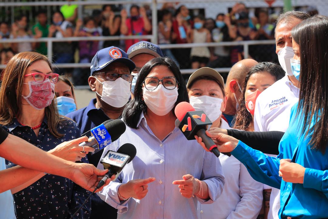 ViceVenezuela's tweet image. #AsiLoDijo || Vicepdta. @drodriven2: En medio de la dificultad por la pandemia del #COVID19 y el bloqueo criminal contra Venezuela, el Gobierno Bolivariano liderado por el Pdte. @NicolasMaduro, garantiza unas navidades felices a miles de niños y niñas de la Patria.