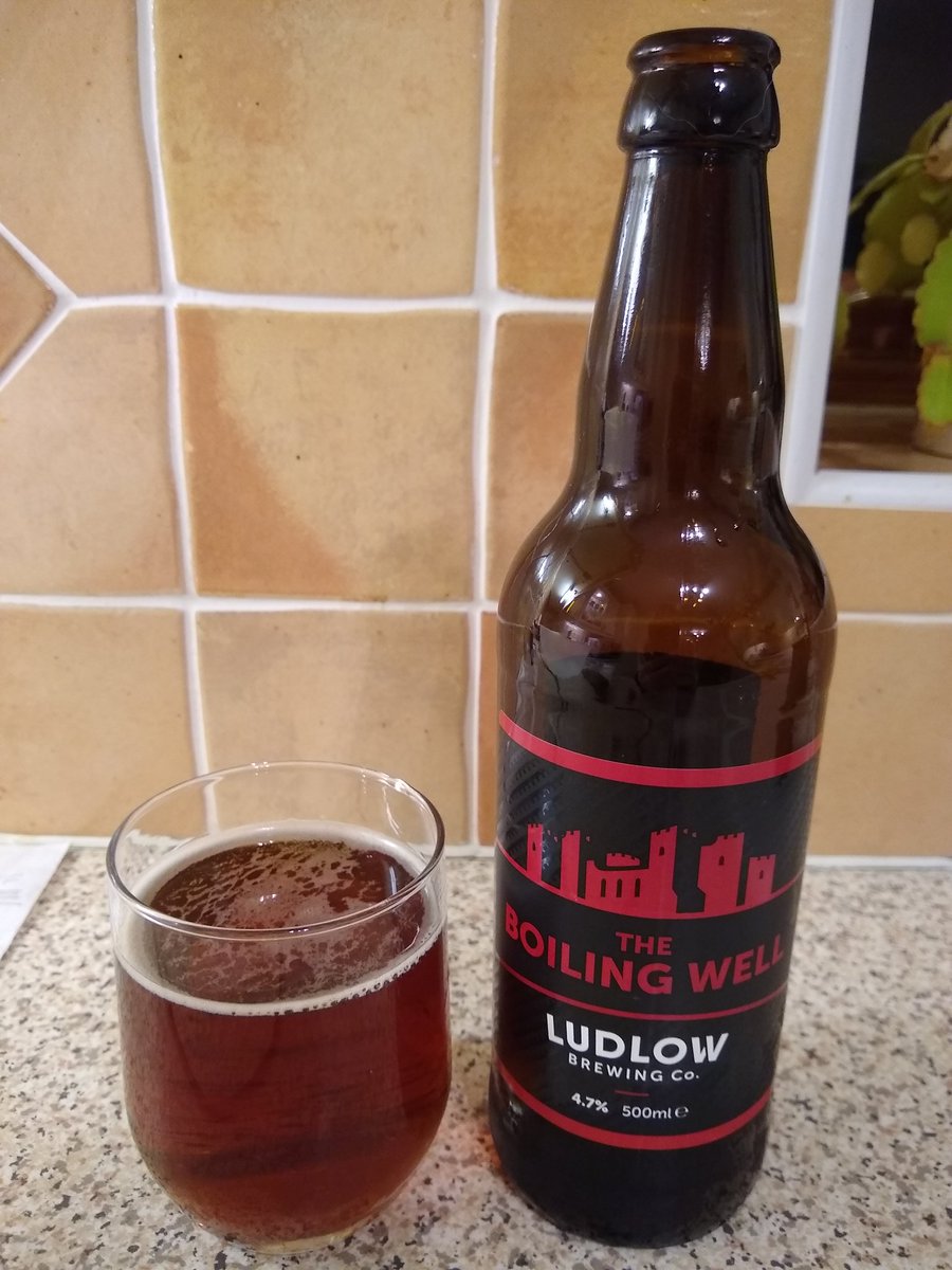 ElaineRoscoe's tweet photo. I know it's only #ChristmasEveEve but with the news of latest Tier restrictions and lousy weather we've cracked open the Christmas beer stocks! @ludlowbrewery #BoilingWell my favourite tipple! #craftale #Ludlow https://t.co/heFDUW94Ff