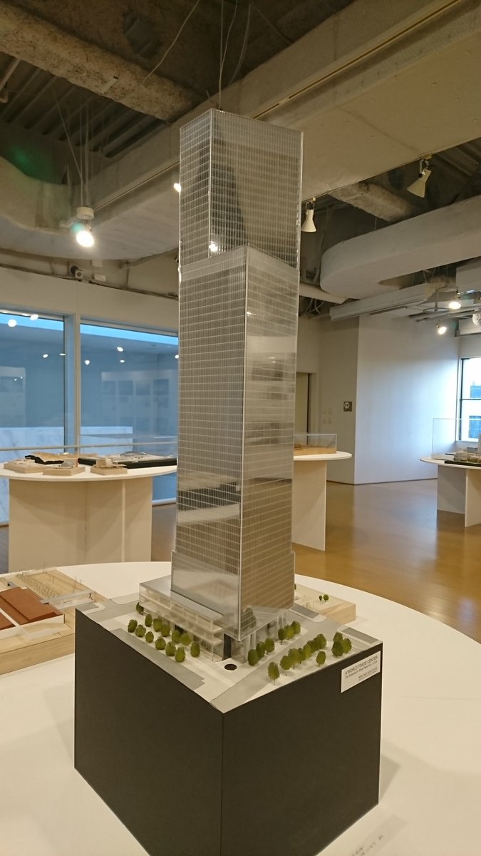 Miharu Hexenschuss Bankart Temporary M Meets M 槇文彦展 先日の村野藤吾は旧 市役所 今回の槇文彦は新市役所の設計です スパイラルや幕張メッセ ヒルサイドテラス 4 ワールドトレードセンターなどの模型も展示されていて 風景の中の建築はどうある