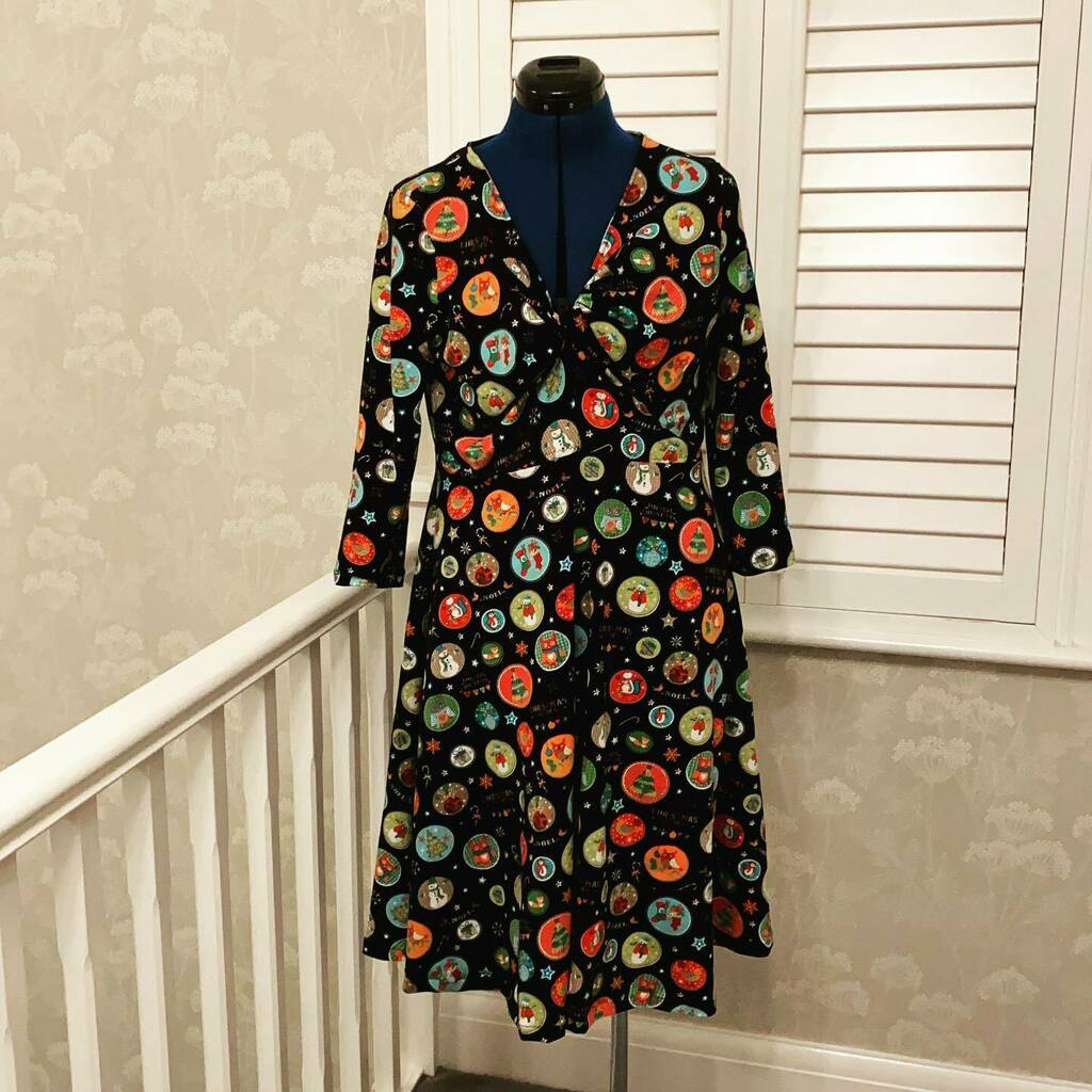 craftyguider's tweet photo. My Christmas #SewingJoni is ready to wear on Christmas Day. Plenty of stretch to be comfortable after too much Christmas dinner. I haven’t completed as many Christmas projects as I wanted, but perhaps between Christmas and Twelfth Night I’ll get a few mo… https://t.co/nLxnvPVcm7 https://t.co/kpeJS9OQh8