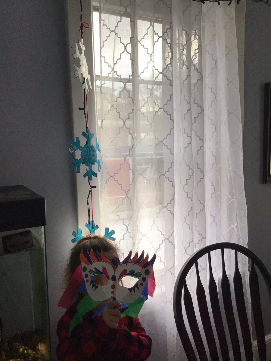 Our learners creating Hibernation/Migration snowflakes! Happy holiday to all of our Mineola learners and families! @MsMiller_J @MeadowDrMineola <a href="/Hampton_Street/">Hampton Street</a> <a href="/MineolaVirtual/">Mineola Virtual</a> #MineolaTogether #MineolaProud