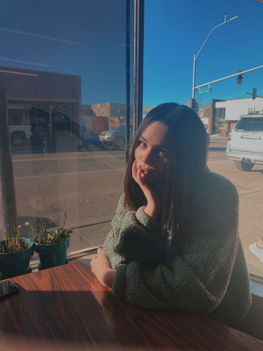 adiaden1se's tweet photo. #NewProfilePicture lucy and jorge take the best pics ever https://t.co/43qM5u7OtX