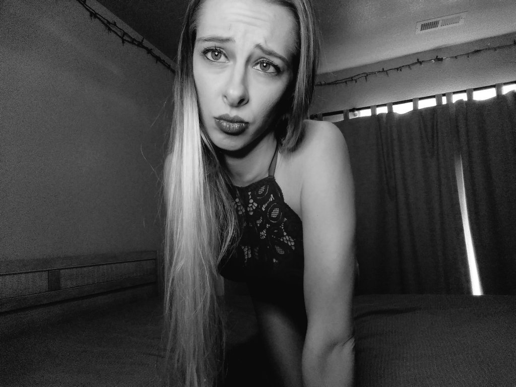 Buttonsisadora1's tweet photo. Little morning photo shoot 😉 #aspiringmodel #poledancer #modeling #exoticdancer #photography #modelpromotions #onlyFans #onlyfansmarketing https://t.co/w1rhijQVJv