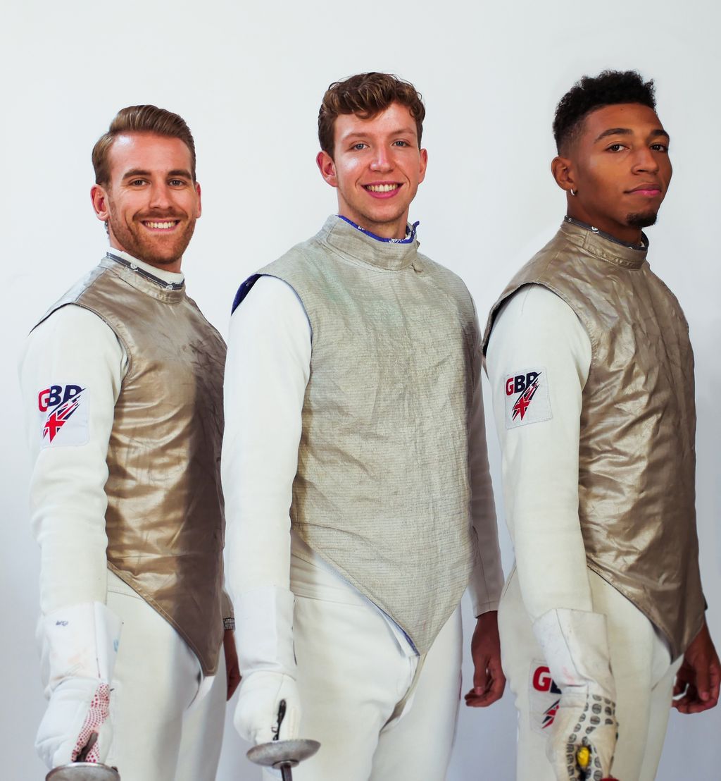 ClassFoil's tweet photo. It’s been a tough year from everyone, and we have missed fencing so much! The WCFS board wants to wish you all a very Merry Christmas, and we look forward to engaging with as many people as possible to spread our passion for fencing in 2021! #builtbytheathletesfortheathletes https://t.co/wS8TE9Xie2