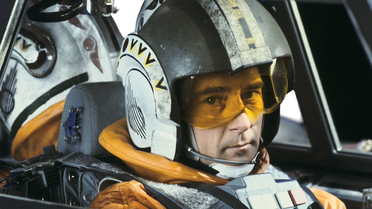 Then we get Wedge Antilles, and you know him from the Original Trilogy. He was one of the pillars of the old Expanded Universe, for best or for worst.He appeared in a bizarre little cameo in TROS, and his return to the fight was also shown in Resistance Reborn.