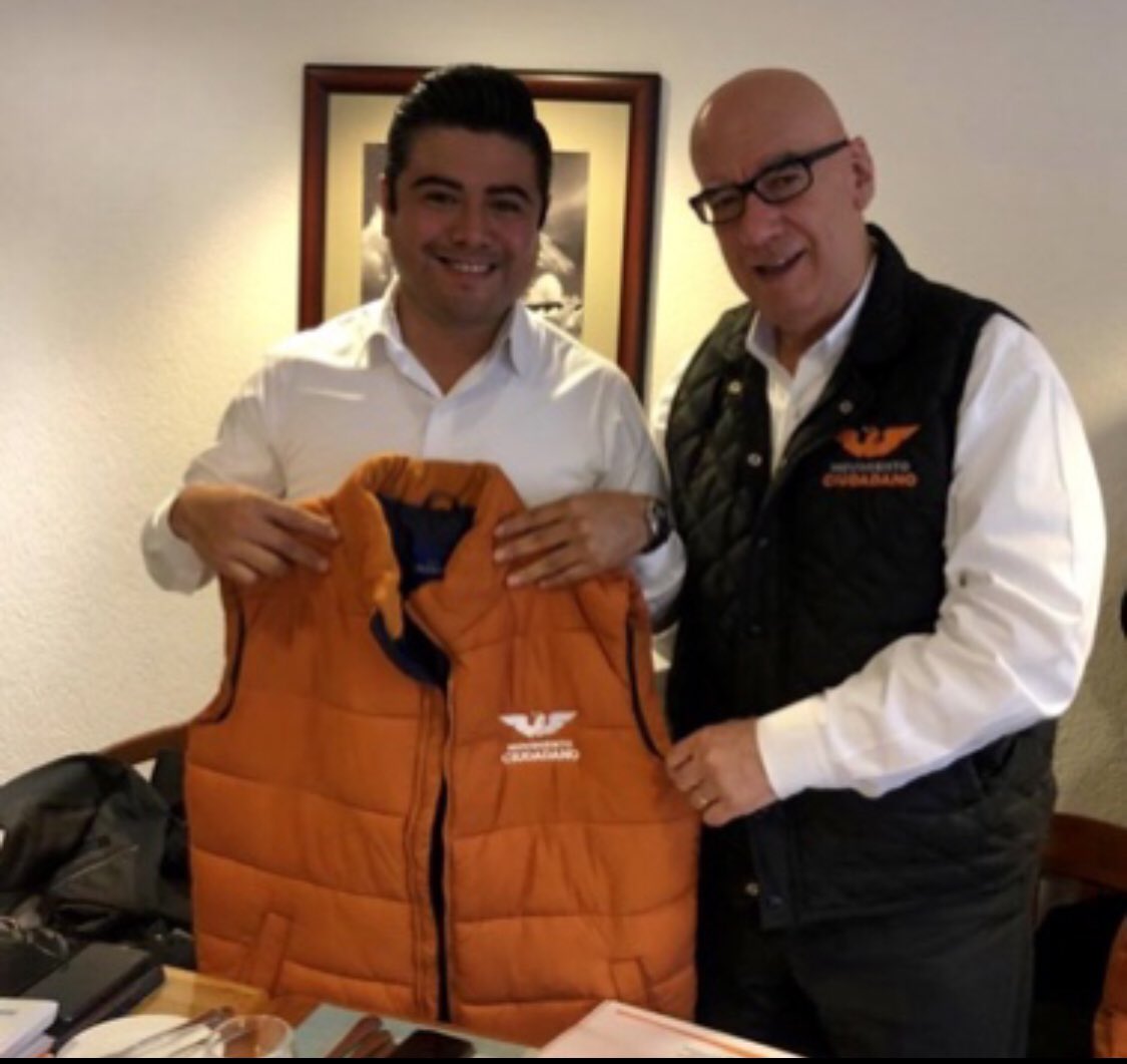 AlejandroFBRS's tweet photo. Feliz cumpleaños Senador @DanteDelgado que sea un año con más éxitos y proyectos fructíferos. Fuerte abrazo desde Puebla. Mis mejores deseos y buena vibra para usted. https://t.co/2Zn8P17zUZ