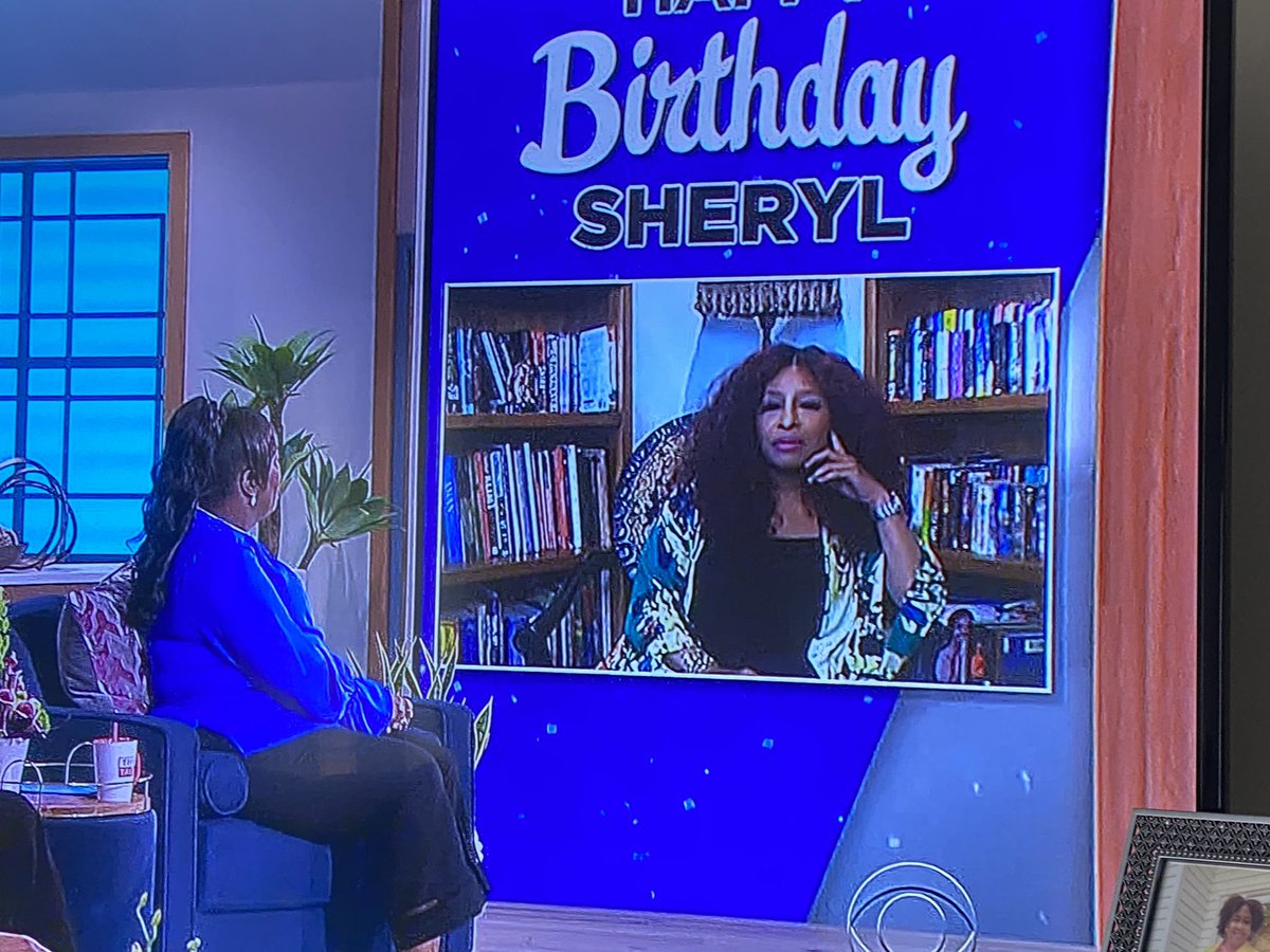 NuAsiaHarmeen's tweet image. Even though it’s a repeat, look at my beautiful Sorors!!!! It all came back full circle!! @ChakaKhan @sherylunderwood I love this sooooo much, thank you @TheTalkCBS for airing this again!! #everybodytalks #ZetaPhiBetaSororityInc #ZPhiB #Zeta1920 #itsstillourcentennial 💙💙💙💙💙