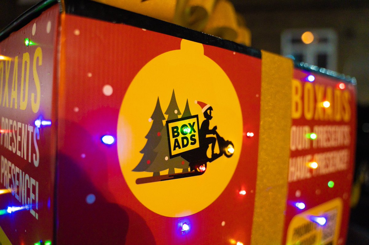 AgencyBoxads's tweet image. Our BoxAds Christmas wrap🎄| This is an example of how a blank canvas on the back of a food delivery courier can be used to share your message in a unique way.
Want to advertise you brand on thousands of couriers? drop us a DM
📸 @valerius_studios 
#BoxAds #PromoteThroughCouriers