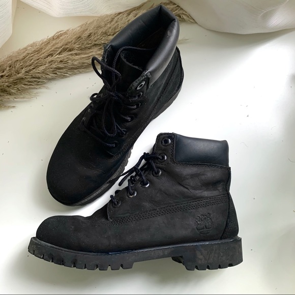 So good I had to share! Check out all the items I'm loving on <a href="/Poshmarkapp/">Poshmark</a> #poshmark #fashion #style #shopmycloset #timberland #bape: posh.mk/38rwwVauscb