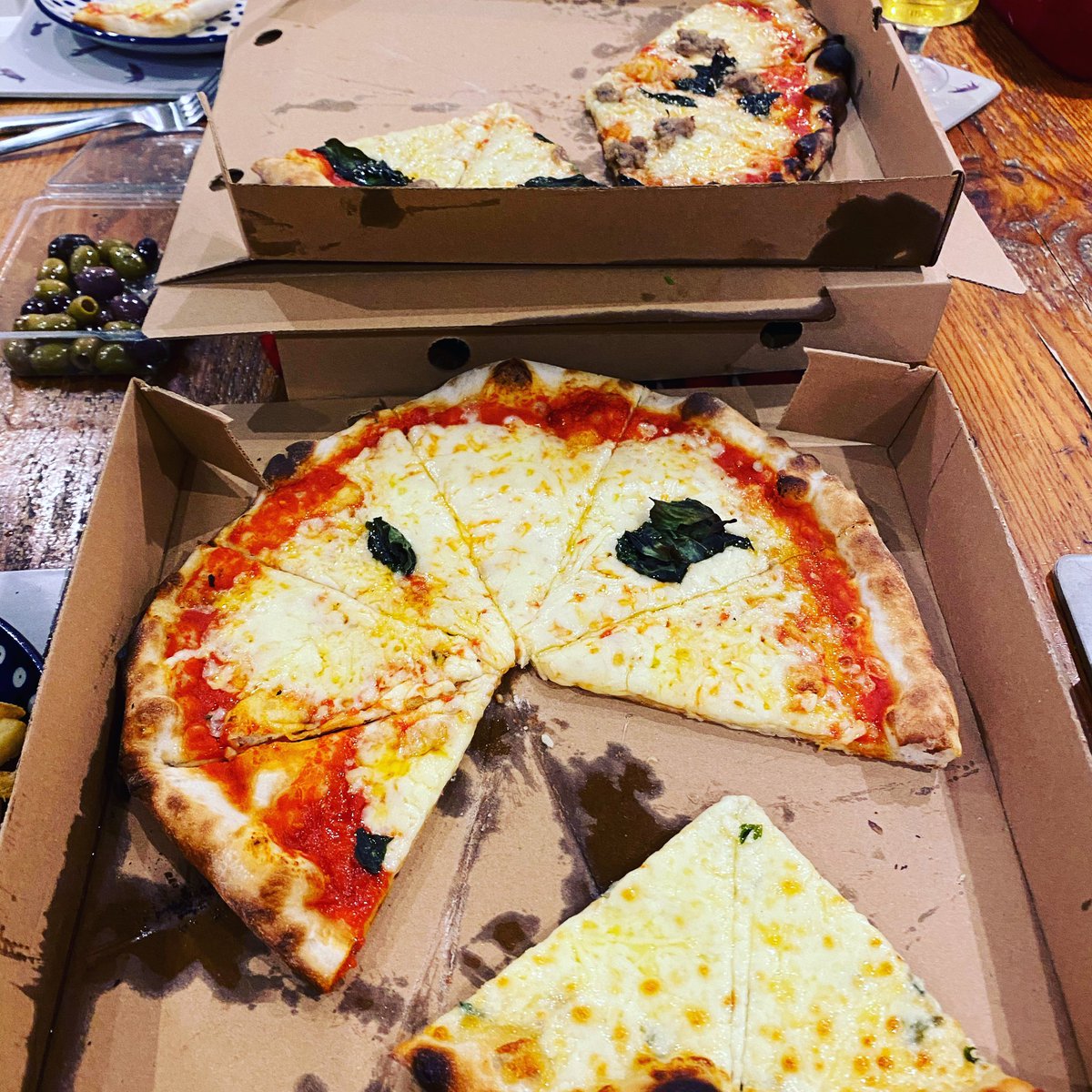 The absolute best. Thank you <a href="/Love_Cloisters/">Cloisters</a>  for keeping us going this year. 

Enjoy your rest and see you in 2021.
 The dog also sends his cuddles. 

#pizza #shopstamford #awesome #labrador #italianfood #stamford