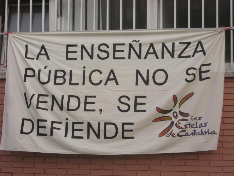 STEC_Cantabria's tweet photo. 🥳 Hoy toca decirle adiós a la #LeyWert, elitista, centralista, segregadora y privatizadora, impuesta contra la comunidad educativa, que la rechazamos por miles en las calles de Cantabria.
Nada detendrá a la marea verde 💚 https://t.co/AZqnhNccKH
