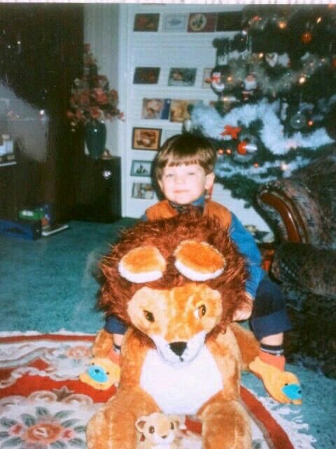 Since it’s his last day of being 28, let’s watch Louis grow up - the cutest thread