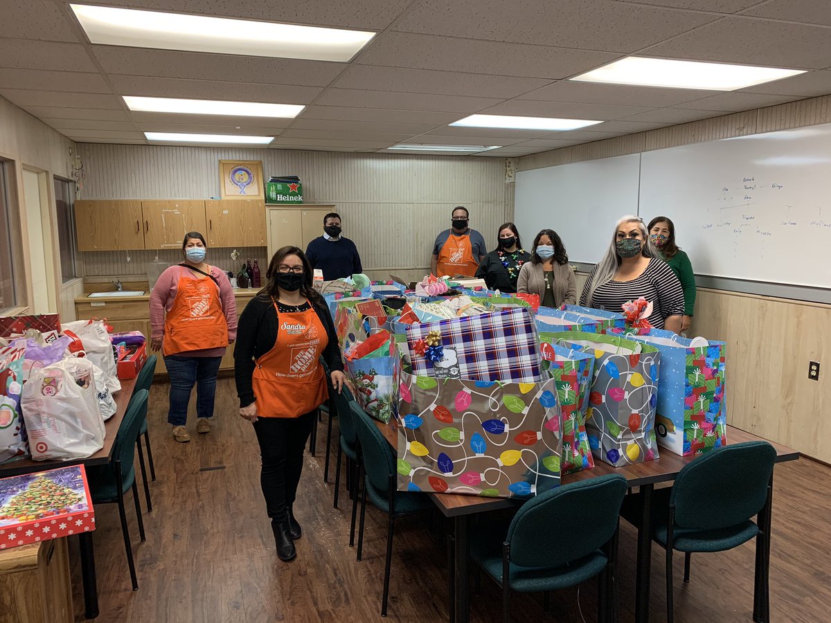 Wishing each and every child a Happy Holiday. Thank you 0665 and 6834 for donating all these gifts 🎁 #houseofhope #operationsurprise #familyassistanceprogram <a href="/SandraR7774/">Sandra V. Renteria</a> <a href="/ekolaura1/">Laura E.</a> <a href="/JavierM17993762/">Javier Marquez</a> <a href="/FernandoD325/">BigPayback75</a> <a href="/adam_vandebrake/">Adam VandeBrake</a>