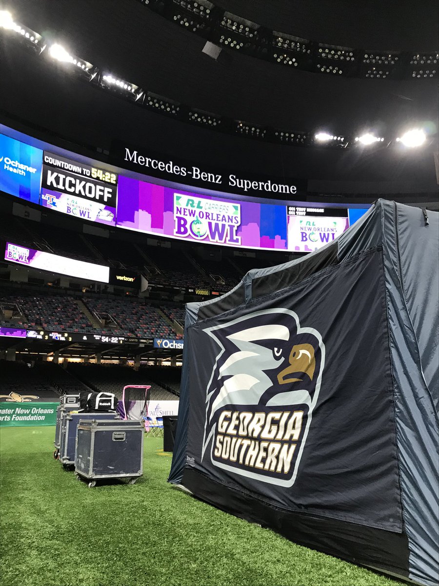 GS_SportsMed's tweet photo. Good luck to @GSAthletics_FB in the @NewOrleansBowl GATA. Here’s a small look behind the sidelines at our medical set up #gATa https://t.co/QC74hkMjlP