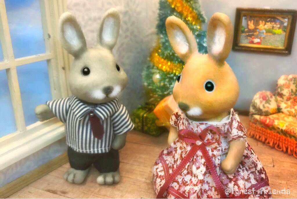 - “let’s move to Kent” you said. “great quality of life” you said.
- we’re not the only ones in tier 4 for christmas you know. 
- sharon, i’m watching a lorry driver take a shit behind your rhododendrons...