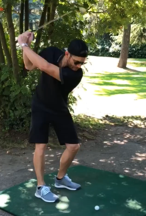 jensen ackles wearing a backwards baseball cap - thread