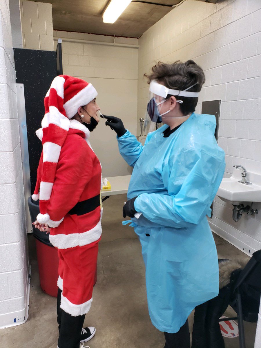 Salukis26's tweet photo. Both BCSD Covid teams testing today, showing showing holiday cheer at both Walk Ins!   Thanks to both teams for all they do! #BPatriotPride #BCSDCovidTeams https://t.co/v6mAfnPePD