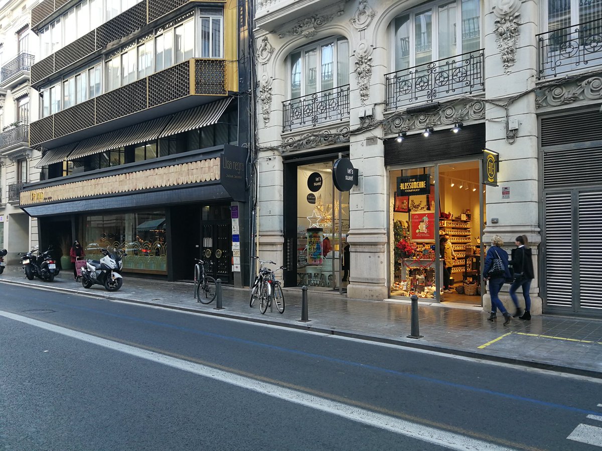 lets_sweet's tweet image. Nos equivocamos y pedimos disculpas, no había sido el @AjuntamentVLC y lo han solucionado rápidamente, gracias!