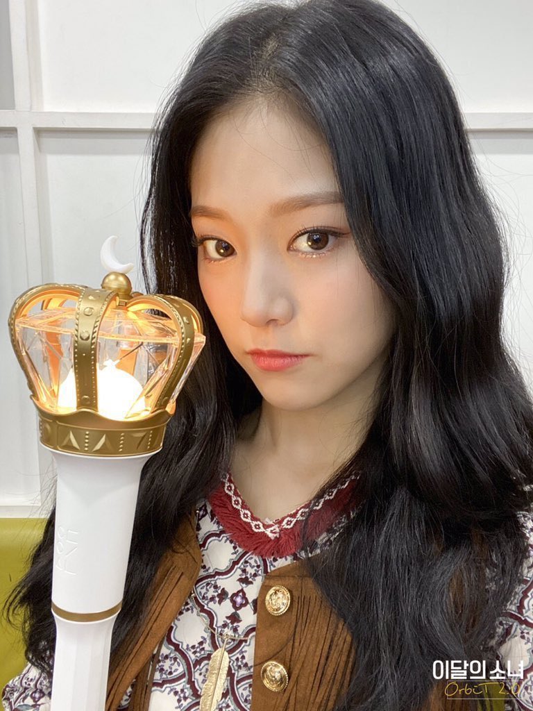 is it evidence or hyunjin selfie thread at this point