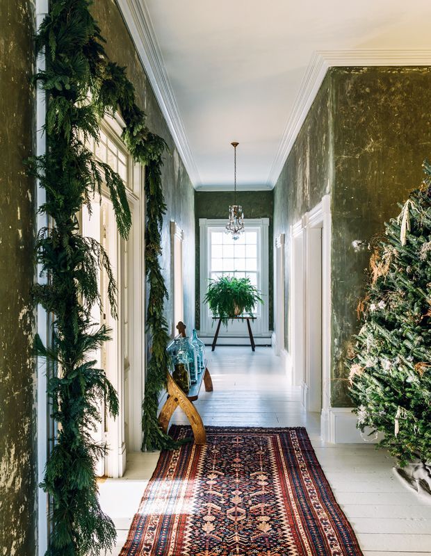 SouthlandRemod's tweet photo. Looking for some last minute #ChristmasTree inspo?! Check out these extremely festive &amp; stylish designs from @HouseandHome! https://t.co/oez49LwRZi

#christmasdecor #christmas2019 #holiday #holidaydecor #holidayseason #decorating #decorations #losangeles https://t.co/RhFDoxxIVx