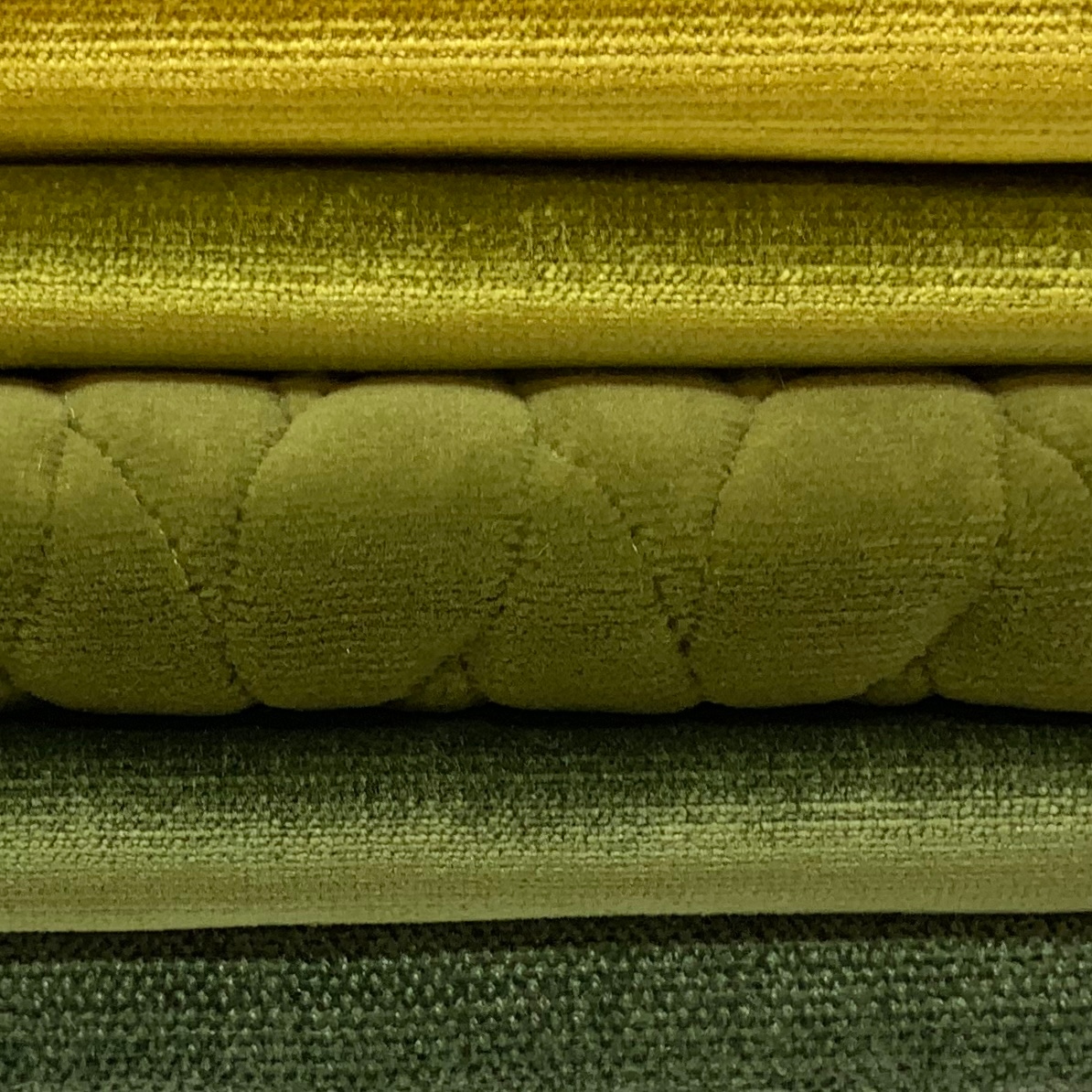 jffabrics's tweet photo. holiday palette
#jffabrics #jfperformance #jfcontract #holidayseason
Featuring our latest collections BORDEAUX . GRIFFIN . QUILTRESS https://t.co/Sjip1IgGsv