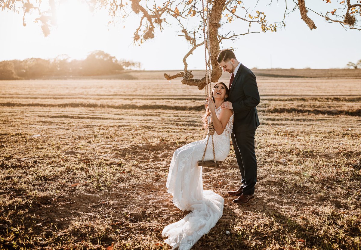 y_longoria19's tweet photo. 12/19/20 The day I married my biggest supporter, best friend, and man of my dreams. This day could not have been any more perfect. So much changed due to Covid but having our closest family and friends on our special day made it so memorable ❤️

Photos by Rachel Cantu Photography https://t.co/8N6ujXmRoT