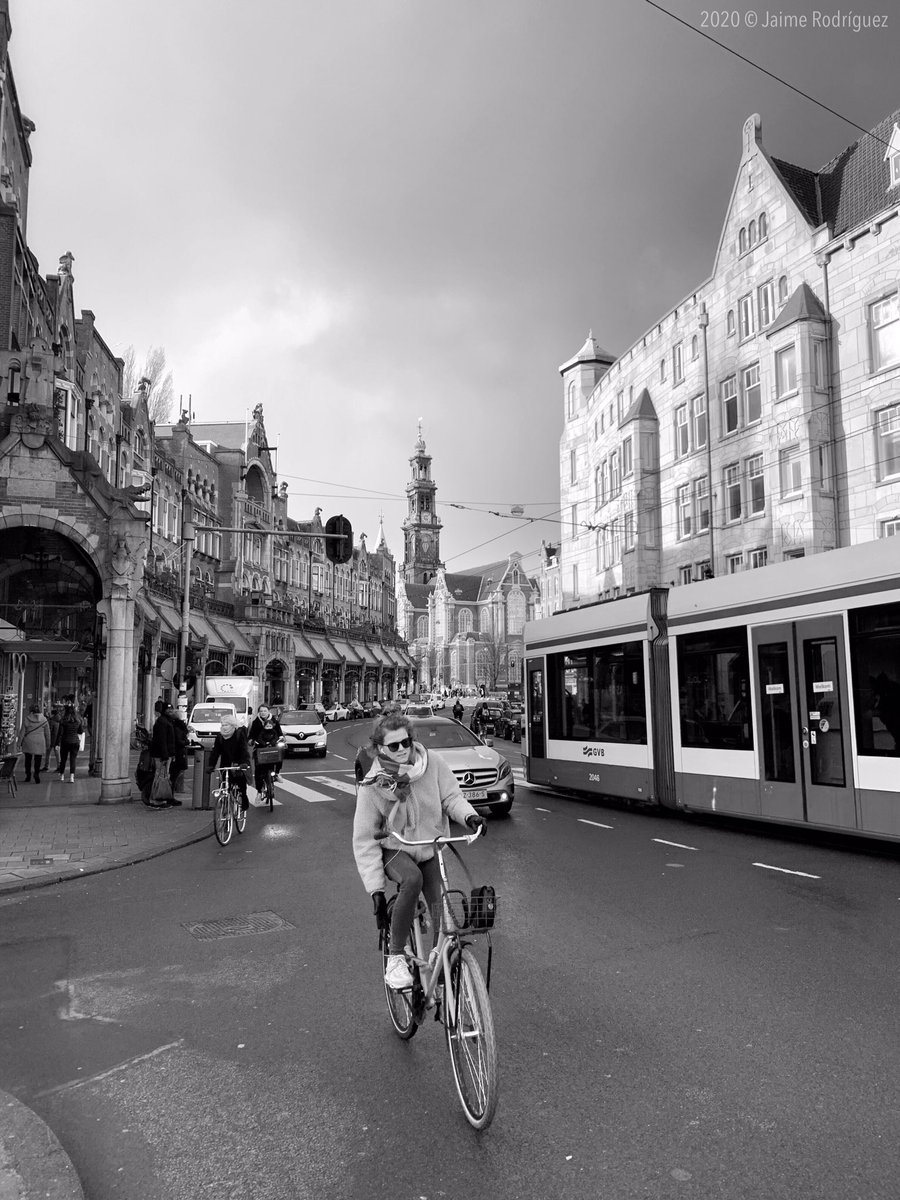 Jaime96590180's tweet photo. DeWesterkerk, een van de mooiste kerken van Amsterdam. #streetphotography #blackandwhitephotography #architecture https://t.co/7jLXdILUtH