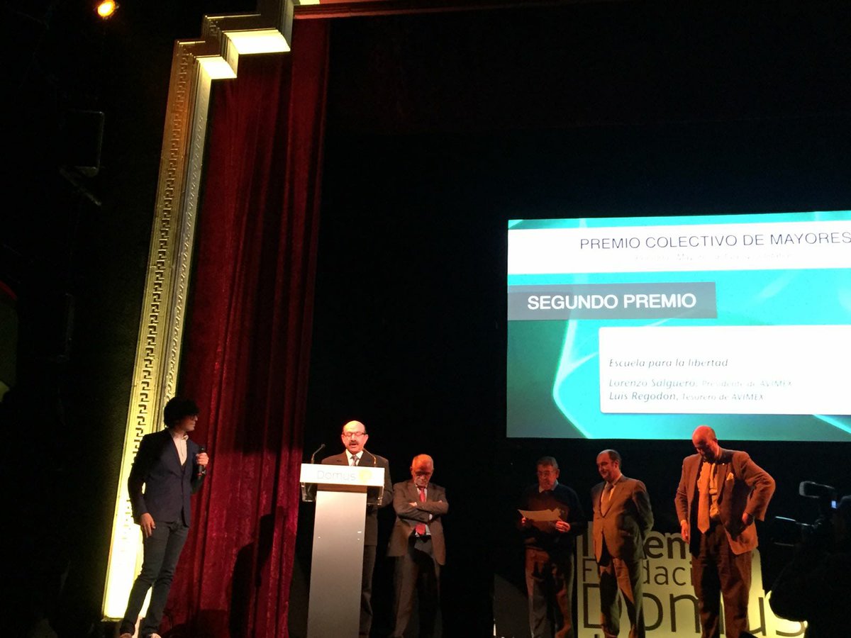 Disfrutemos de estas fiestas Navideñas con la responsabilidad de cada uno de nosotros y no haya aumento de contagios. Estamos en las puerta de ver el final del túnel. FELIZ NAVIDAD Y UN PROSPERO 2021